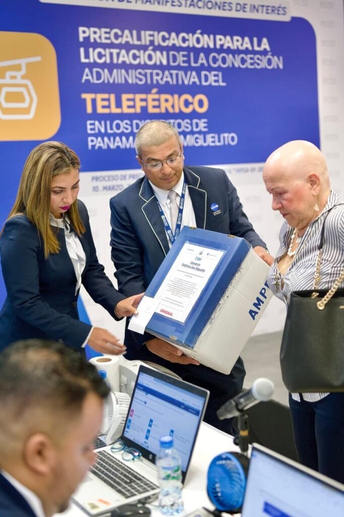 Teleférico Panamá dos consorcios precalificados